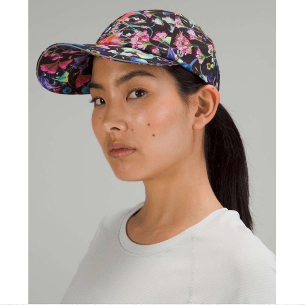 NWT lululemon Fast and Free Running Hat - Picture 2 of 4
